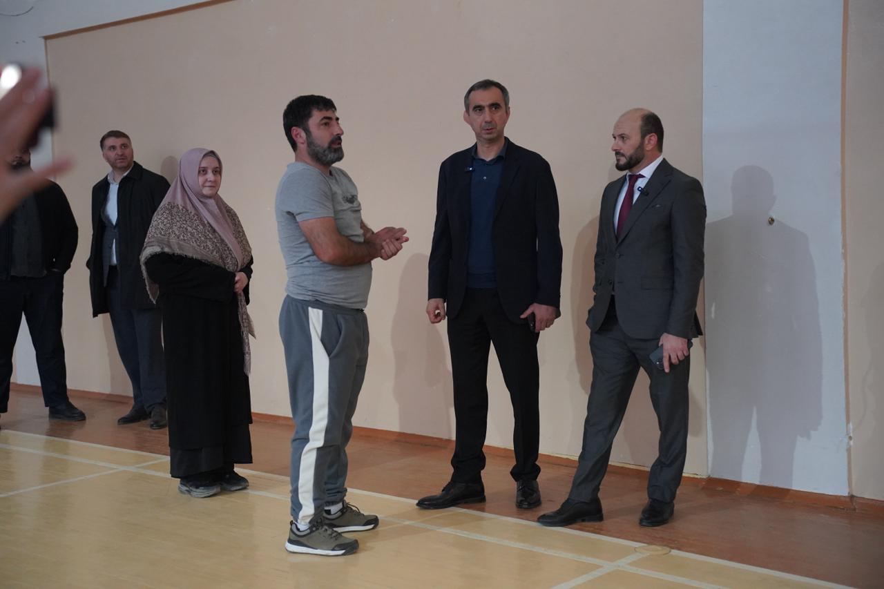 Глава Минимущества ознакомился с работой школы №58 в Семендере